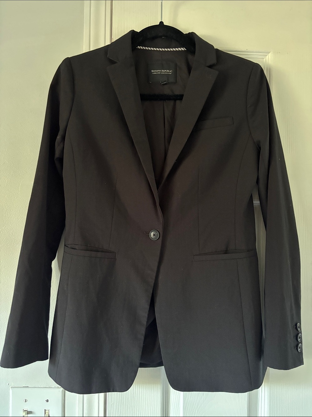 Banana Republic Women's Black Single-Button Tailored Blazer